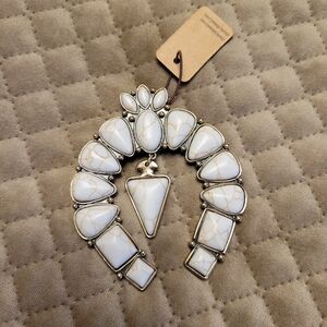 NEW WITH TAGS Faux White Buffalo Squash Cheeky’s Pendant/Brooch Combination.